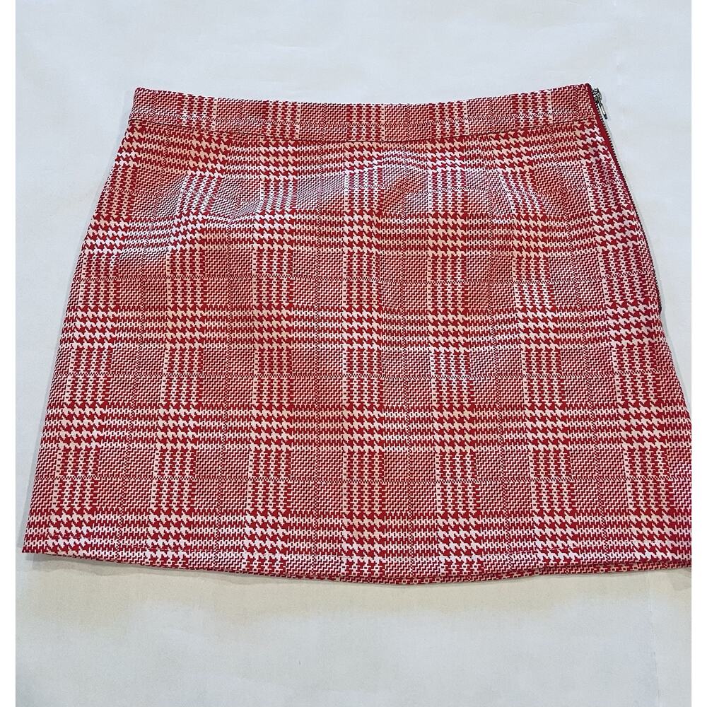 Forever 21 Skirt Women's Size 30 (L)  Red Striped Geometric Zip